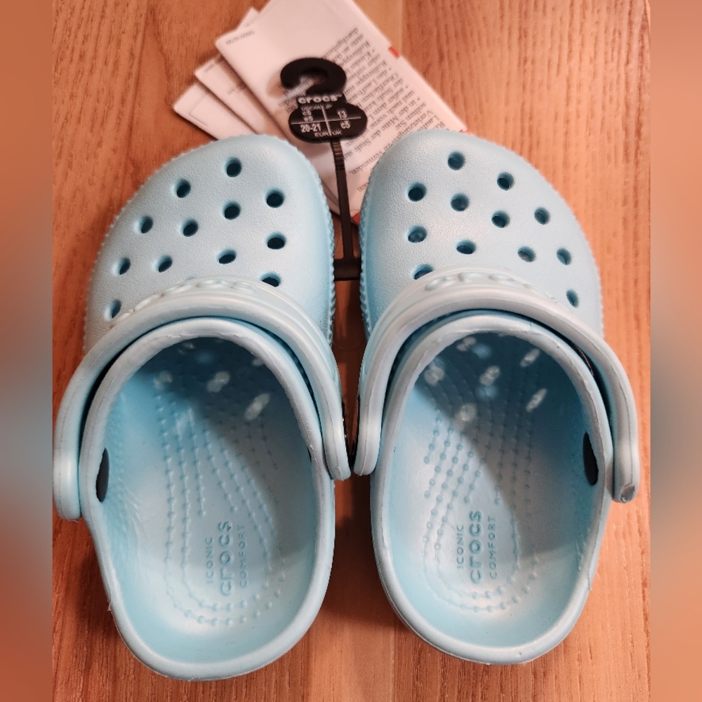 Crocs
